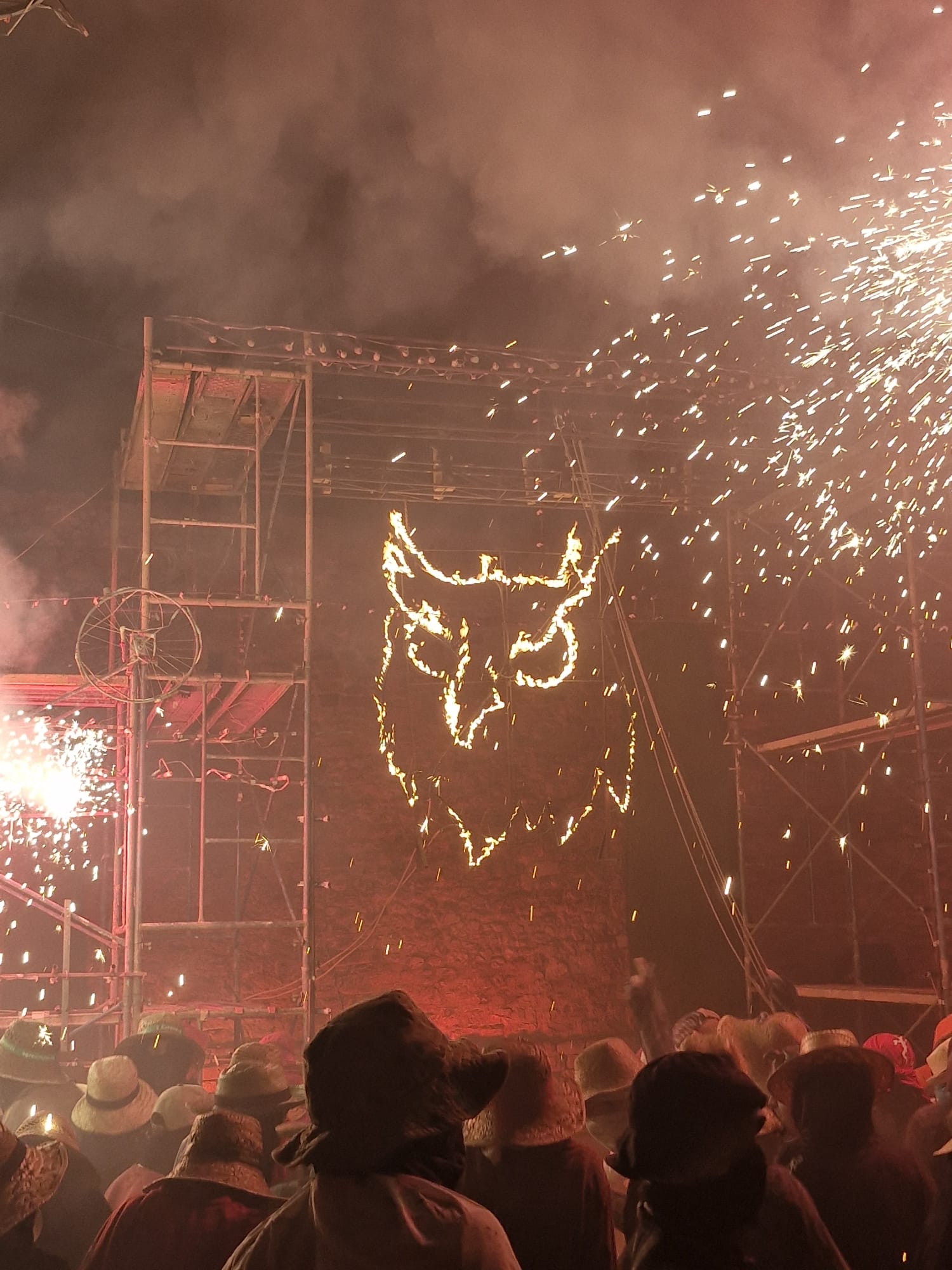 Post-Espectacle Correfoc 2025: Torroella vibra amb els Ducs del Foc i la tradició del Montgrí 🔥