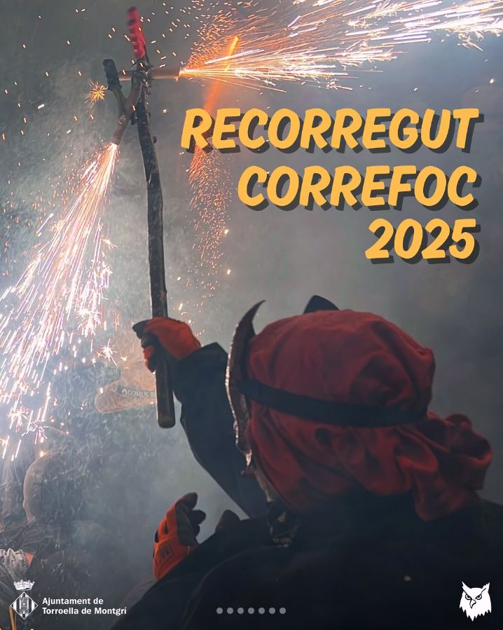 Recta final a l’inici del Correfoc de Torroella de Montgrí 2025